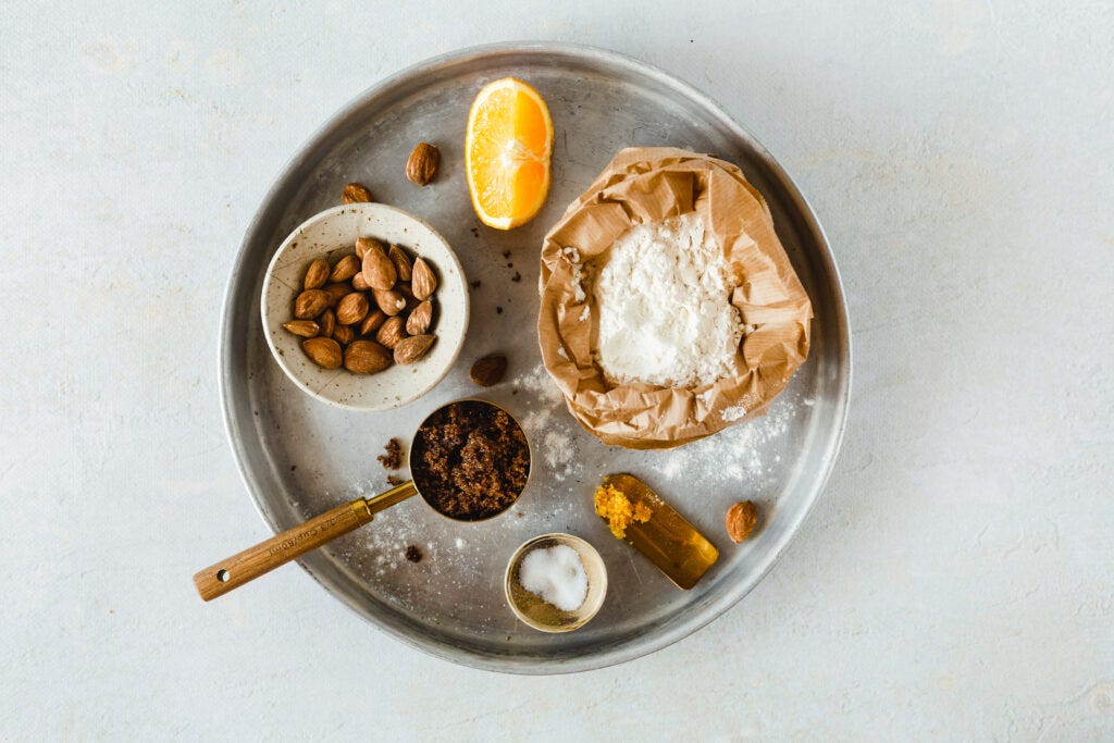 Are folate and folic acid the same thing? by Erbology Medium