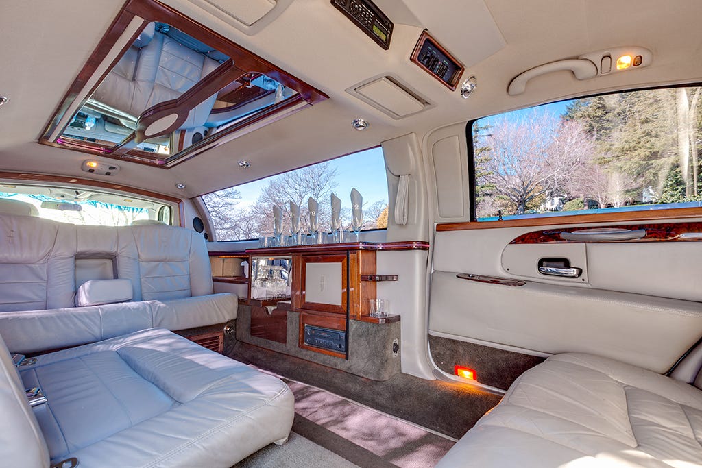 The Art of Limousine Interior Design: Trends and Tips | by Bridgewater  Limousine | Medium