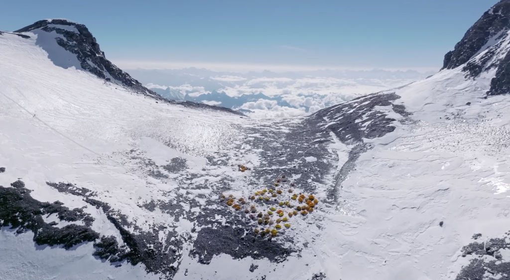 Drone flies over Mount Everest this is how the feat was