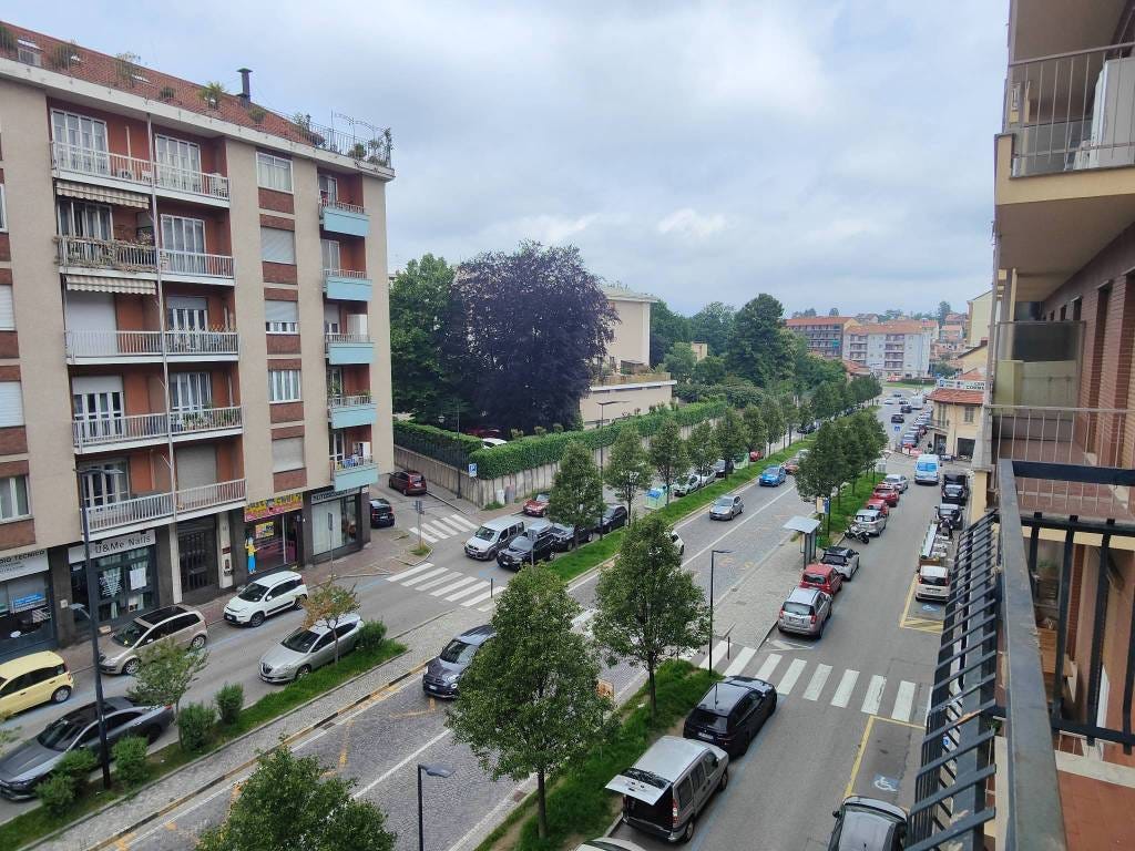 Il Rifacimento del Marciapiede di Corso Susa a Rivoli. I Fatti Oltre la Propaganda