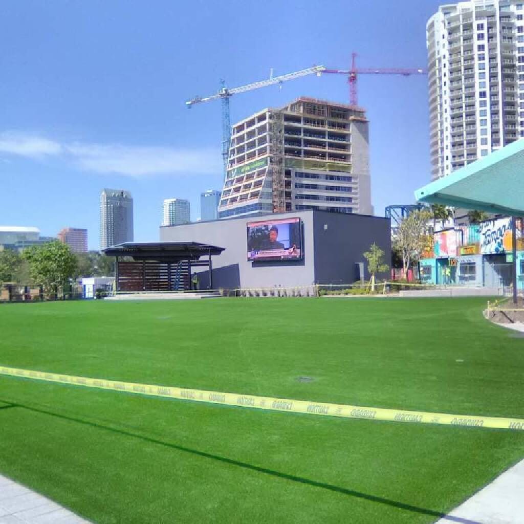 discover-surprising-uses-for-fake-grass-by-jesssanchez-medium