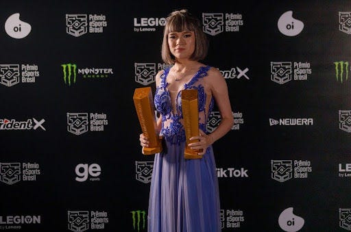 Gaules vence prêmios de Melhor Streamer e Personalidade do Ano