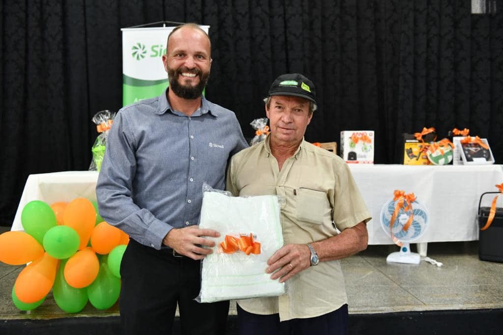 Bingo anima a semana da melhor idade de Santa Terezinha de Itaipu