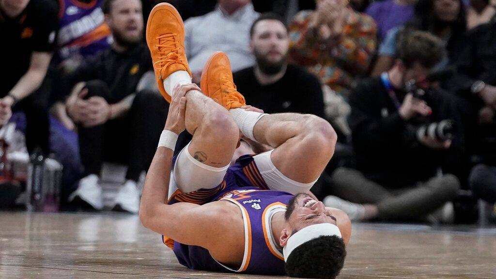 Beautiful Suns' Booker To Sit Out Vs. Pistons With Swelling In Ankle Scene Art Beautiful Suns' Booker To Sit Out Vs. Pistons With Swelling In Ankle Scene Art