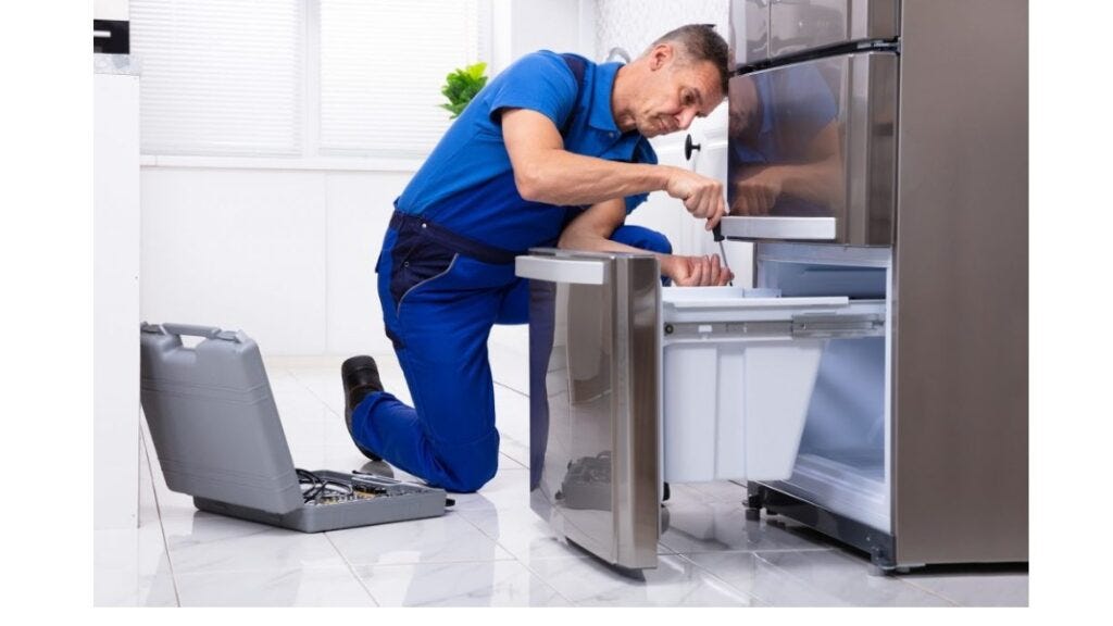 8 things which can cause your fridge not cooling but lights on by