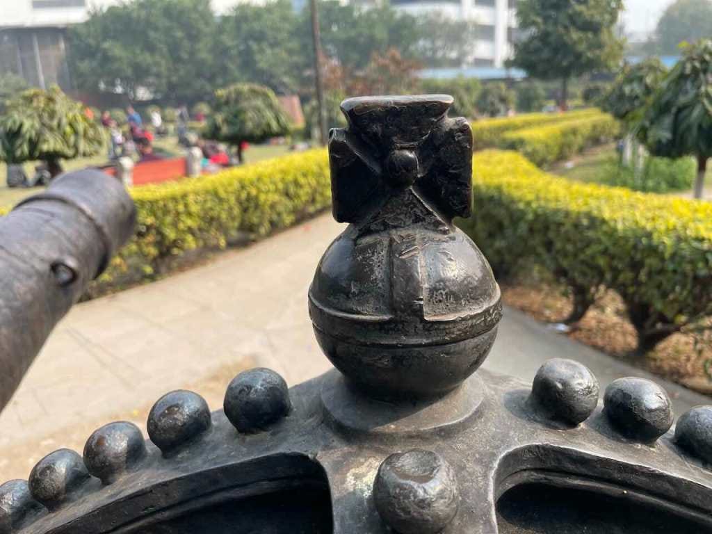 The crown with an orb topped by a cross, a symbol of royalty (February 2024)