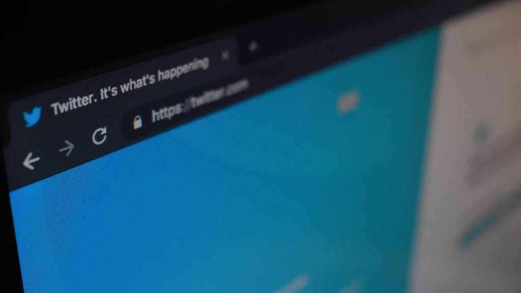 Twitter now allows you to retweet by adding animated images | by ...