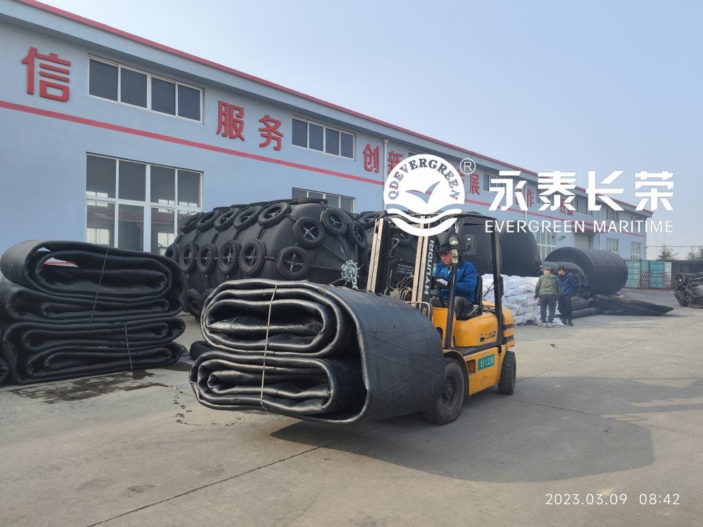 Evergren ship launching airbags and yokohama fenders loading