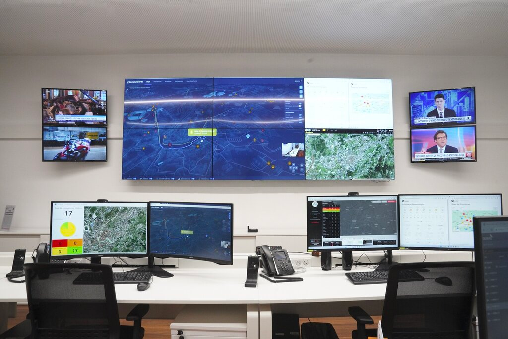 Integrated Operations Centre implemented by the Municipality of Guimarães in Portugal (source).