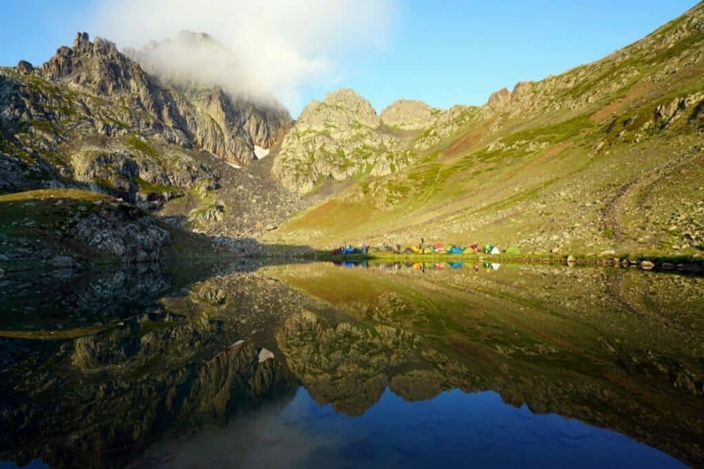 WWF listesindeki Marsis Dağı ziyaretçilerini büyülüyor