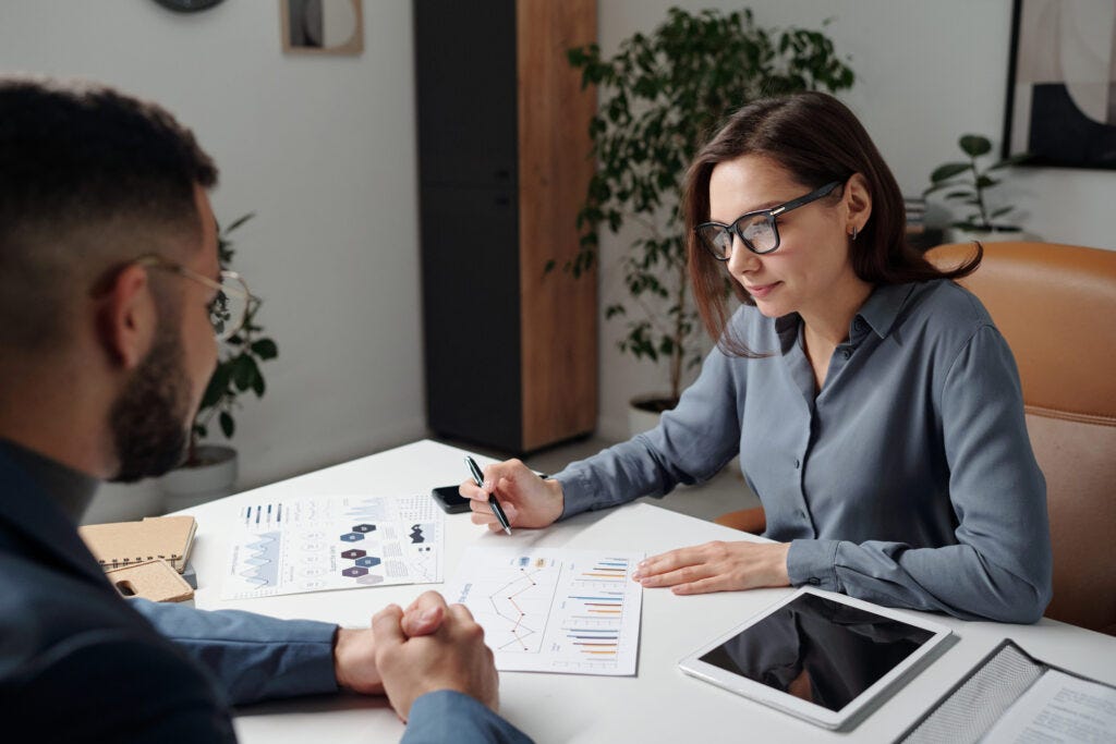 The Power of Managing Up: Strengthening Communication for Organizational Success