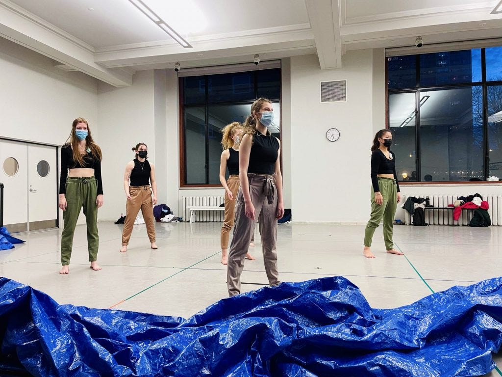 Depuis octobre dernier, les neuf danseuses ont répété à hauteur de six heures par semaine le spectacle Fabula.