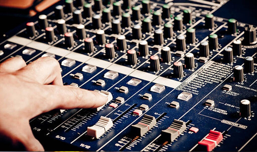 The Complete Guide to Professional Audio Mixer Sound Board Console —  Creative Tech News | by Faisal Ahmed | Medium