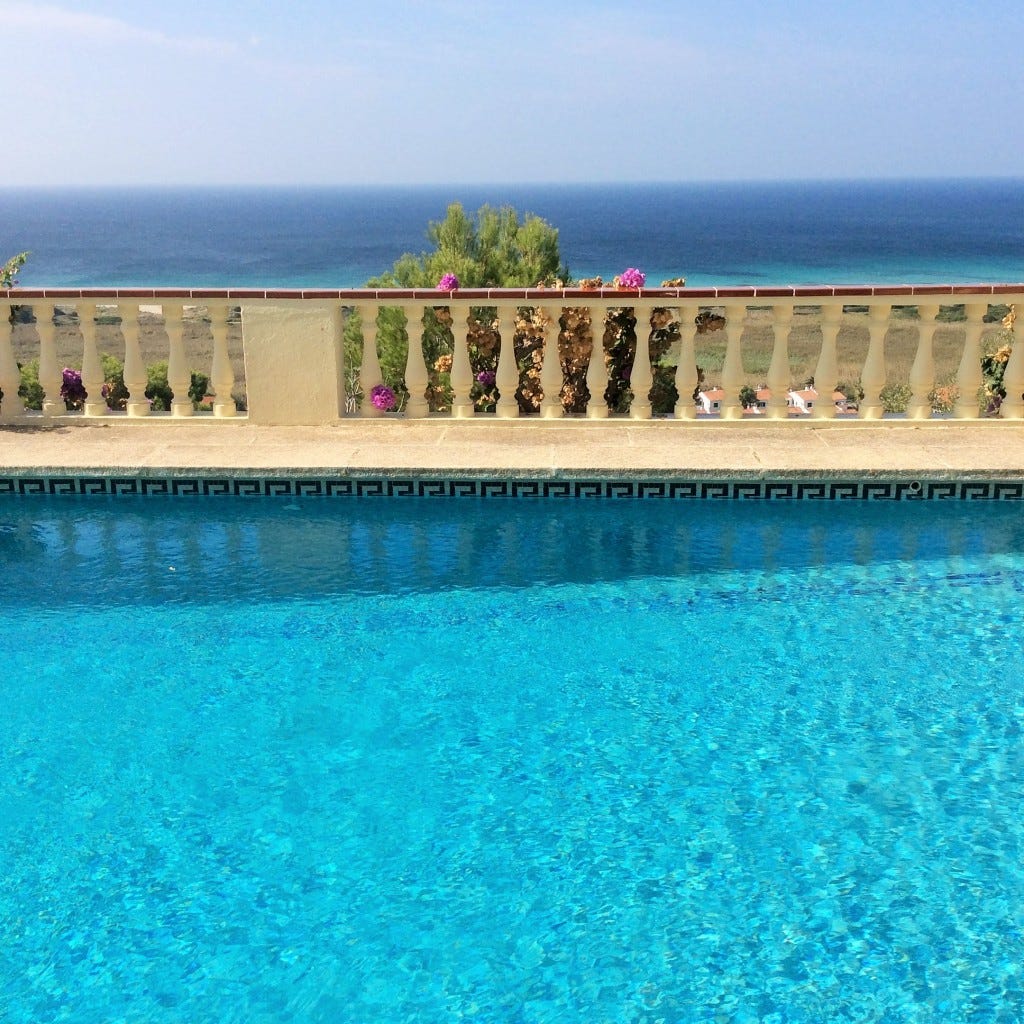 ¿Una casa junto al mar? 6 opciones por menos de 500.000 euros