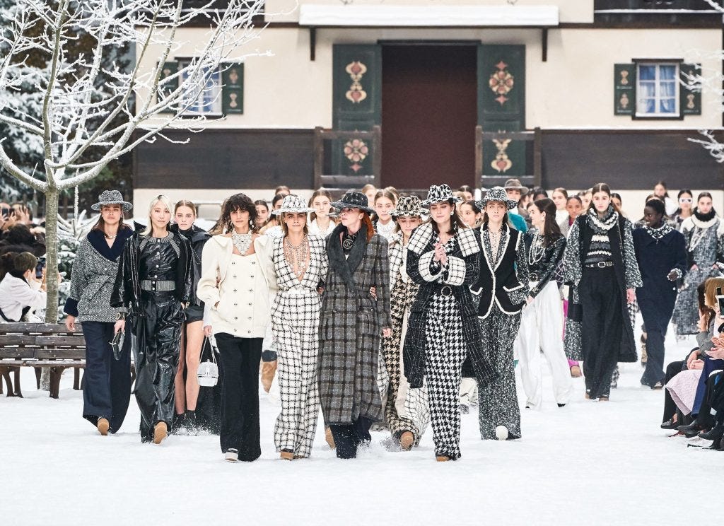 Karl Lagerfeld's Legacy: Worth of Chanel at an All-Time High, by Kexin  Leong, omnilyticsco