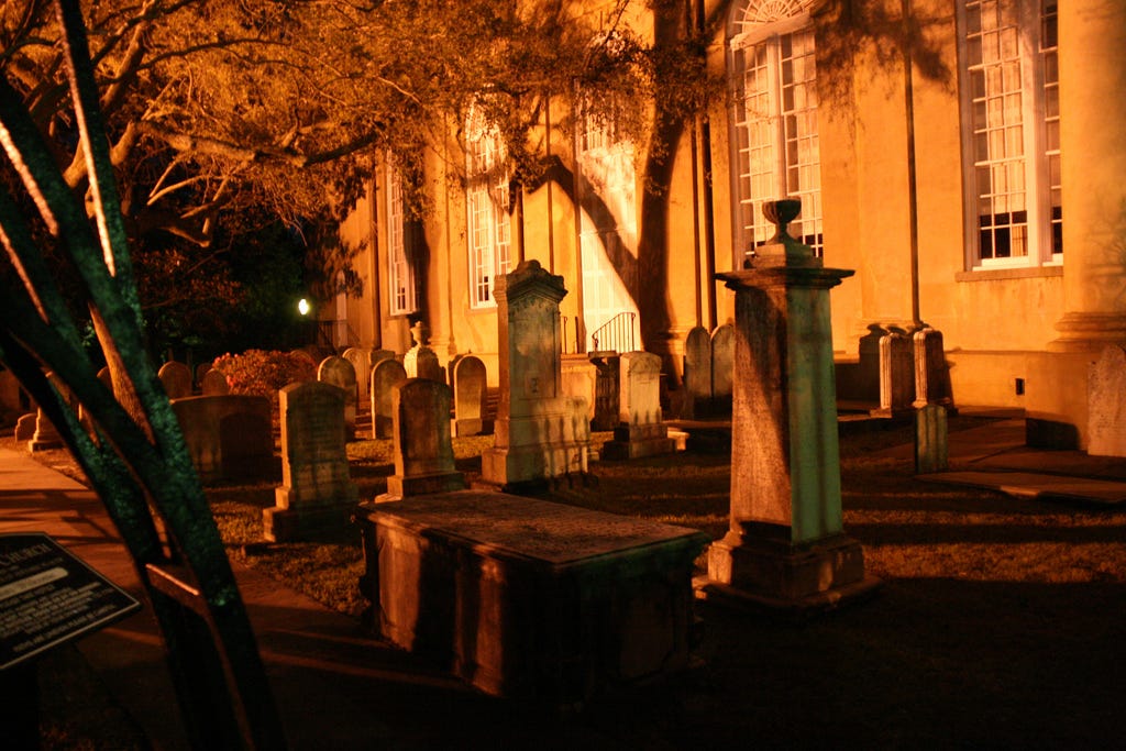 Charleston SC ghost tour Enjoy the Charleston SC ghost tour with a ...