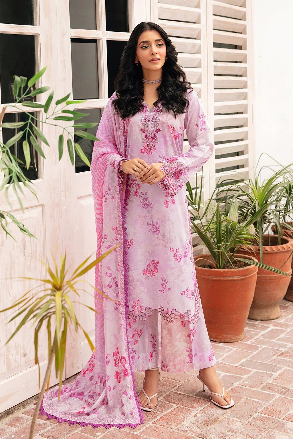 Where to Find the Latest Ramsha Collections Online?