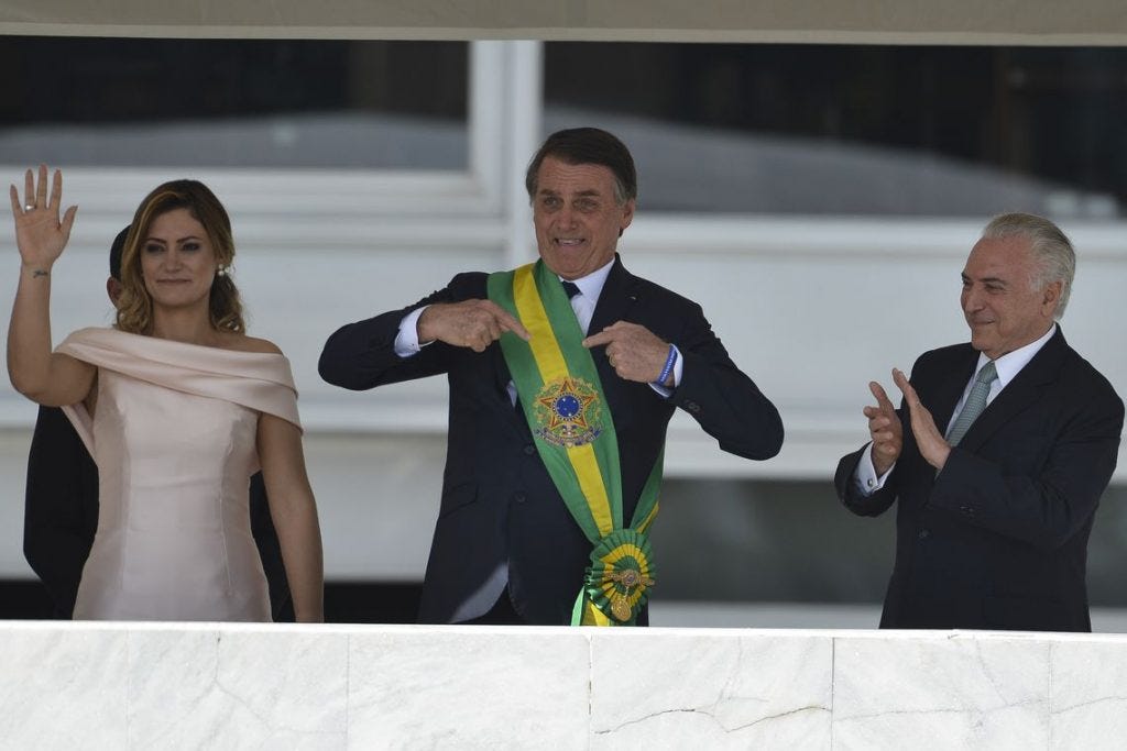 Nós continuaremos aqui.