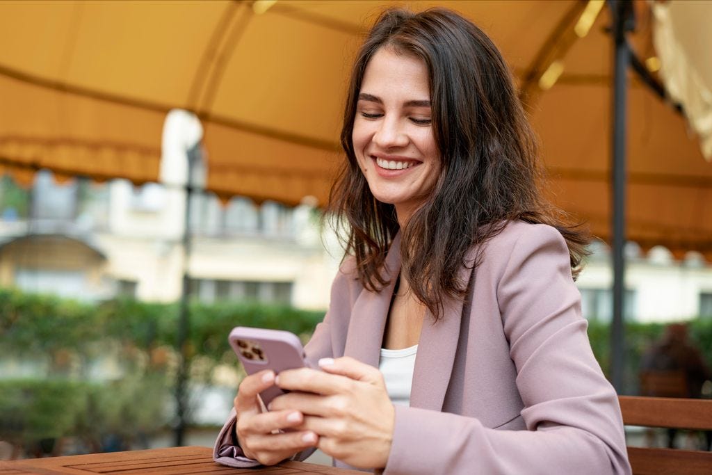 Amor online: pesquisa indica que relacionamentos iniciados na internet tendem a ser mais duradouros…