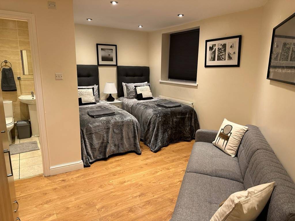 Student flats near Aston University Astonapartmentsuk Medium