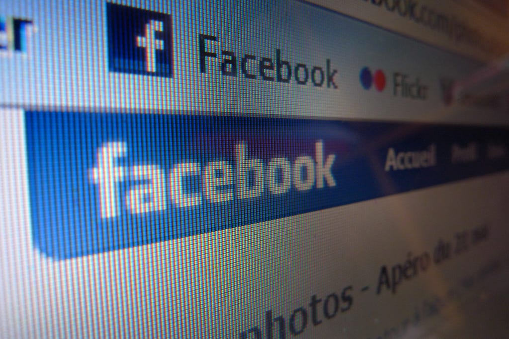 Buscar personas en Facebook por nombre foto sin registro CCM
