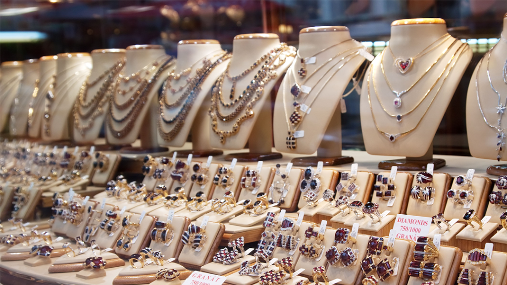 The Importance of Jewelry Appraisals and How They Work by Batoma