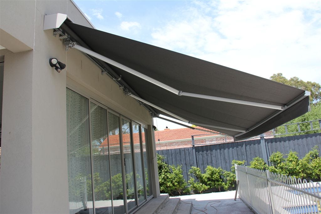 Best Awnings for decks, patios & porches in New York’s 5 boroughs by
