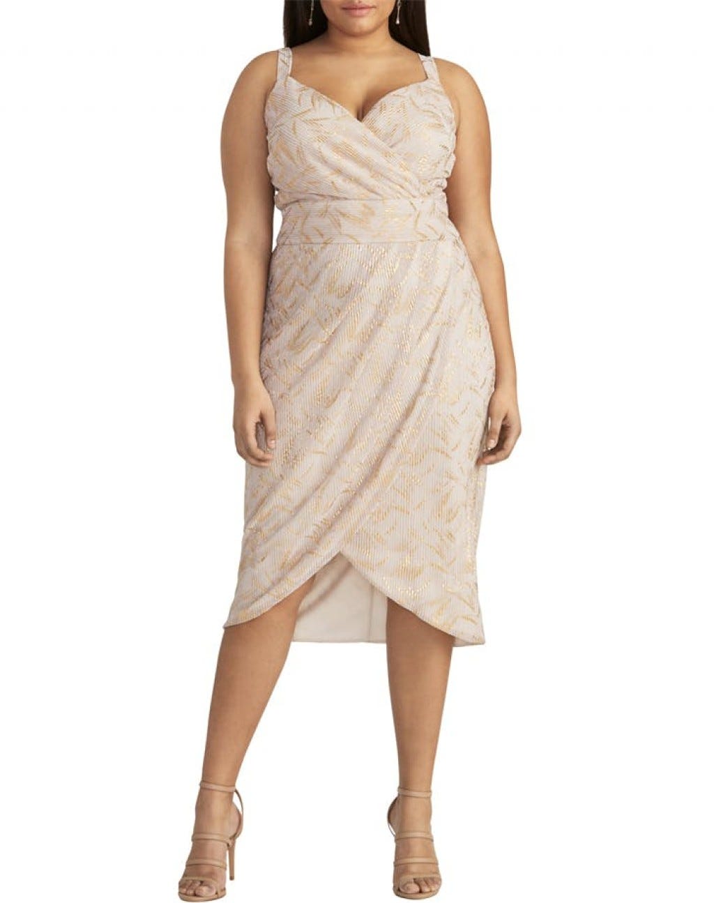 Curves and Couture: Navigating the Bridal Dress Journey for Plus-Size South Asian Beauties  by 