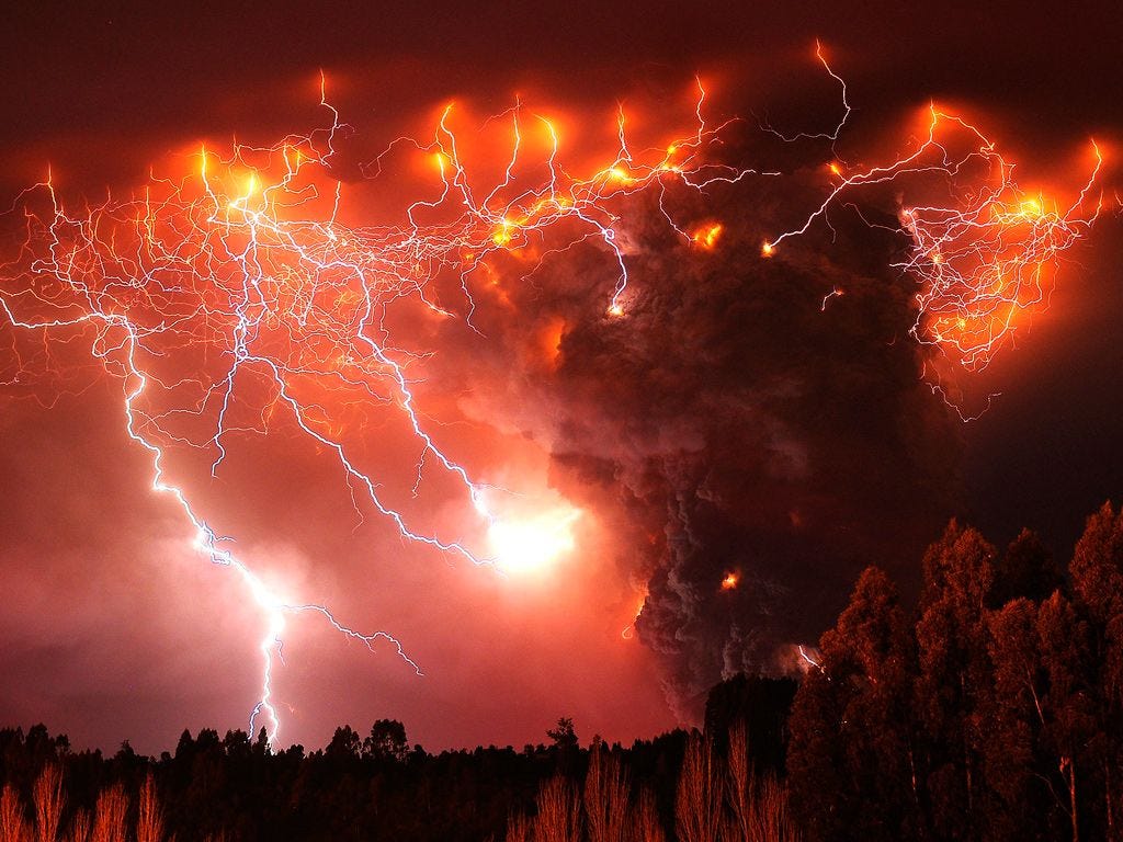 volcano lightning 