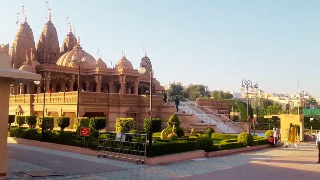 Best Time to Visit Akshardham Temple (Jaipur)! | by Citybit - India Cities, Places to Visit! | Medium