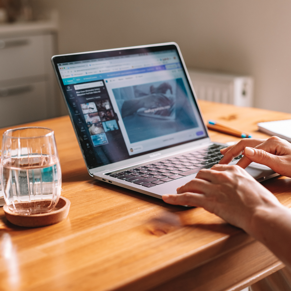 How to Succeed as a Remote Worker: Essential Tips for Staying ...