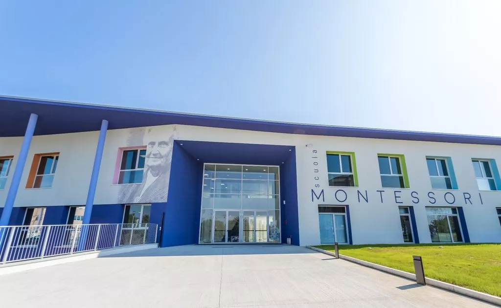 Montessori: scuole, associazioni, formazione