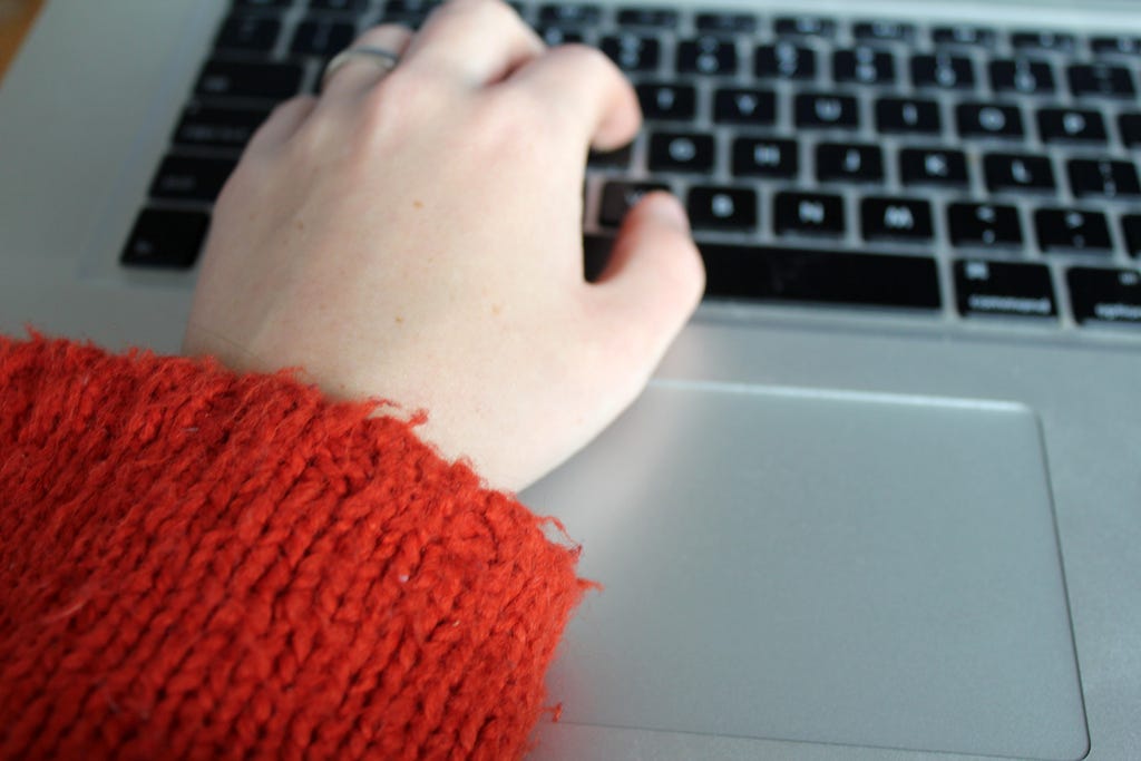 The writing of this work. Writing home work. Что записать в блокнот. Копирмейстер. Автор работает.