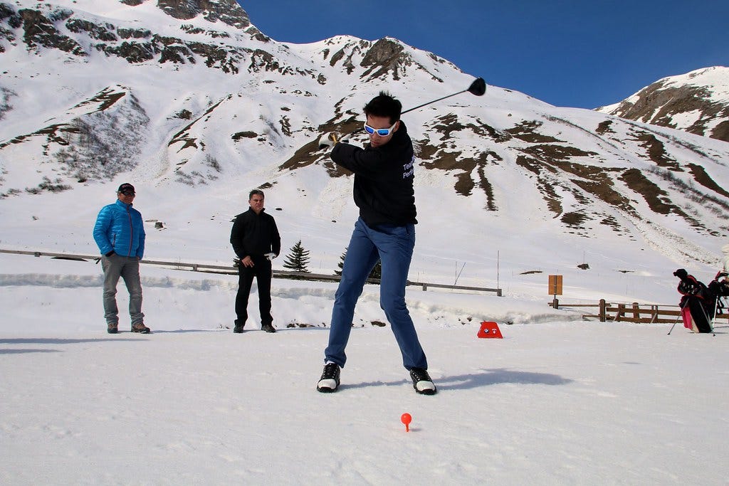 How to practice golf in the winter?
