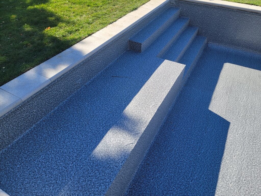 A List of Remarkable Benefits of Vinyl Pool Installation in Your Abode