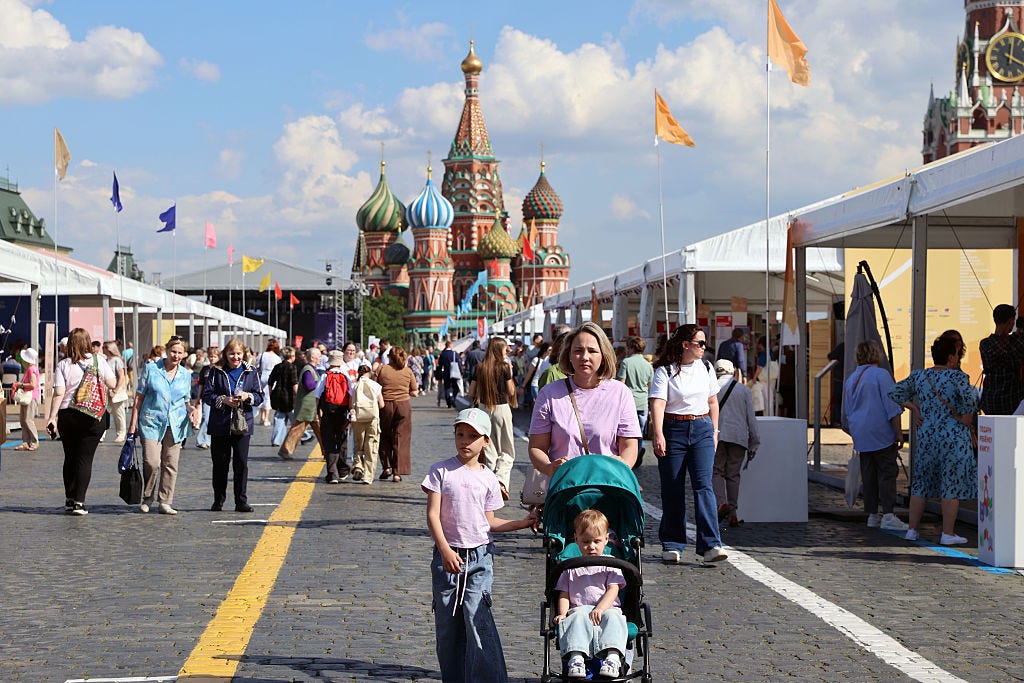 Russia’s Rich Are Quietly Moving Their Money Overseas