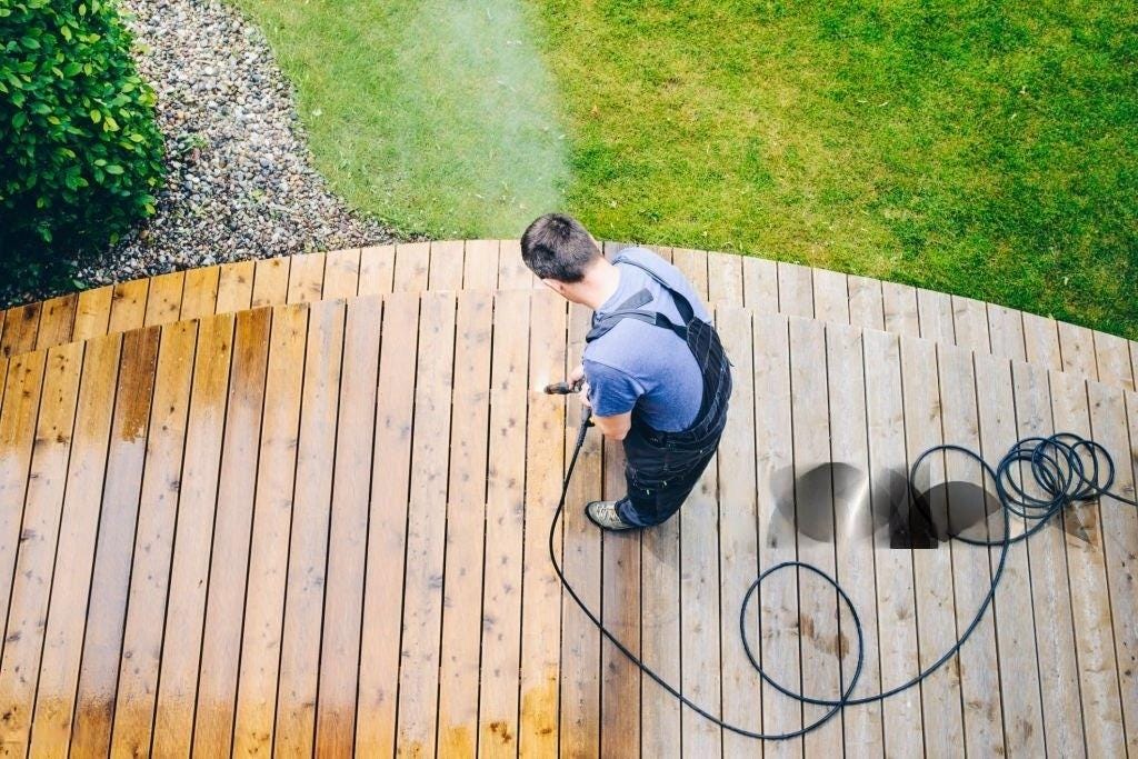 Wood Railing vs. Cable Railing: Which Suits a Hardwood Deck?