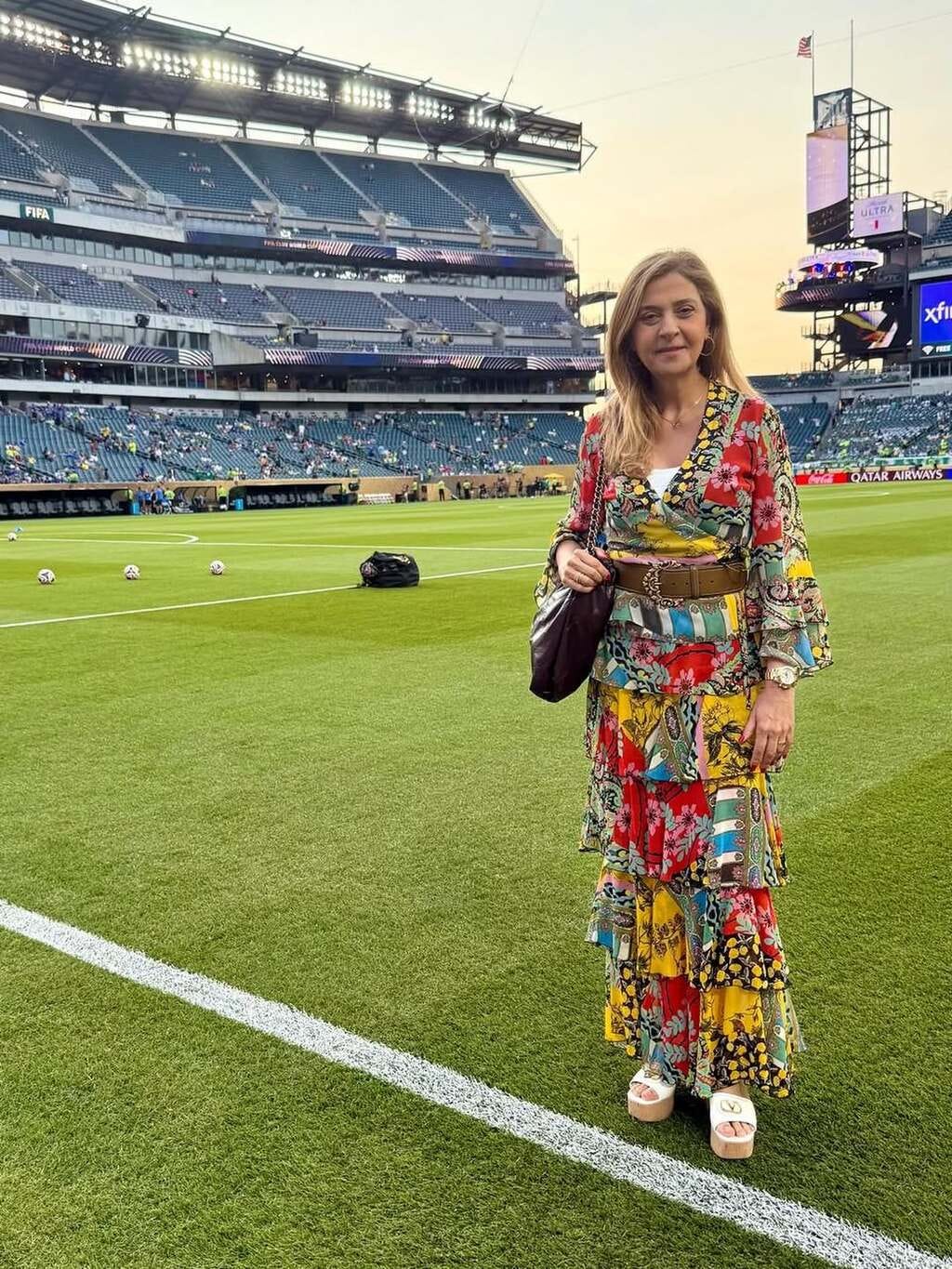 Legenda: Leila Pereira no Mundial de Clubes (2025). Fonte: Instagram/ Leila Pereira.