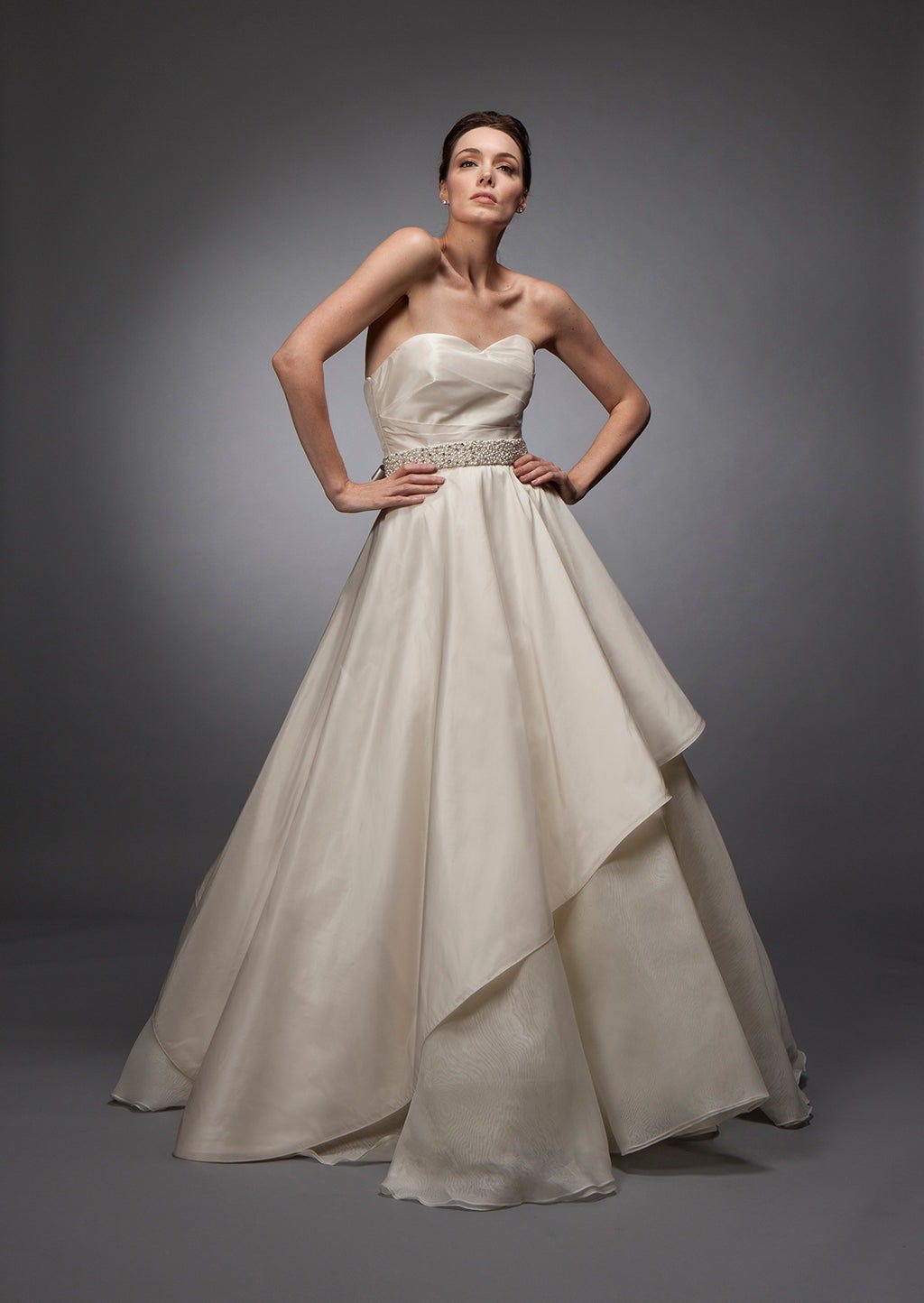 Top Wedding Gown Styles in the USA: Timeless Elegance Meets Modern Trends