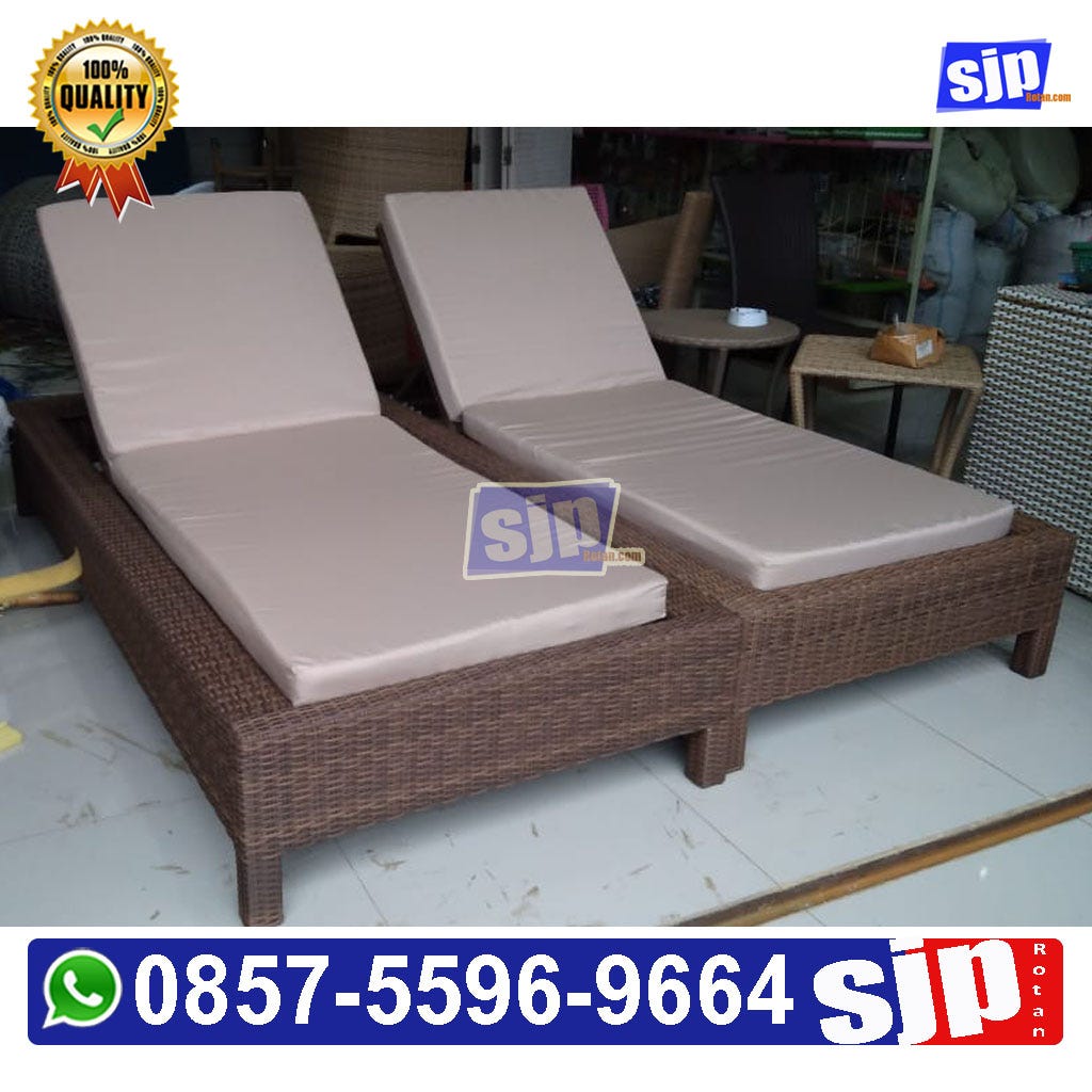 Sunbed rotan sintetis / sun lounger rotan sintetis / long chair