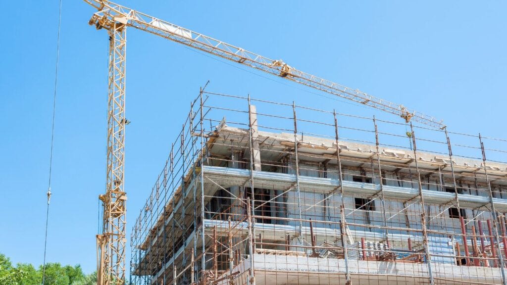 Top Benefits of Outsourcing Construction Estimating Services NYC for Small & Mid-Size Contractors