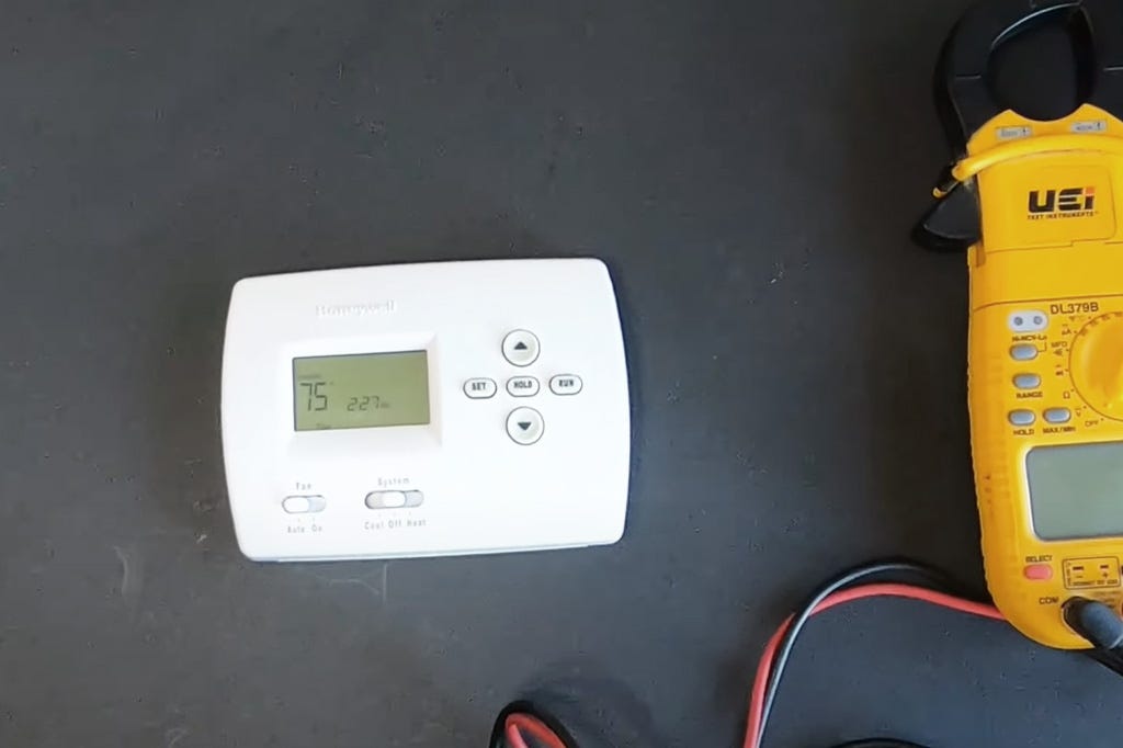 What are the symptoms of a bad furnace thermostat? Harris Walter Medium