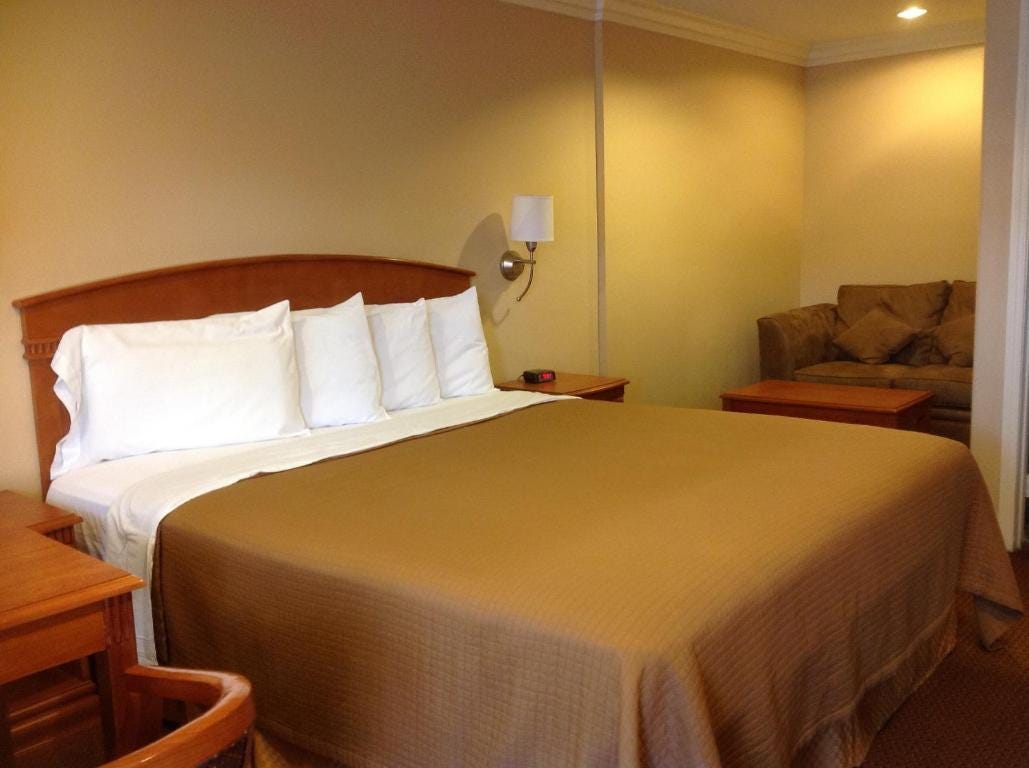 Discover Comfort at Hyland Inn | by Ryder Knox | Sep, 2023 | Medium
