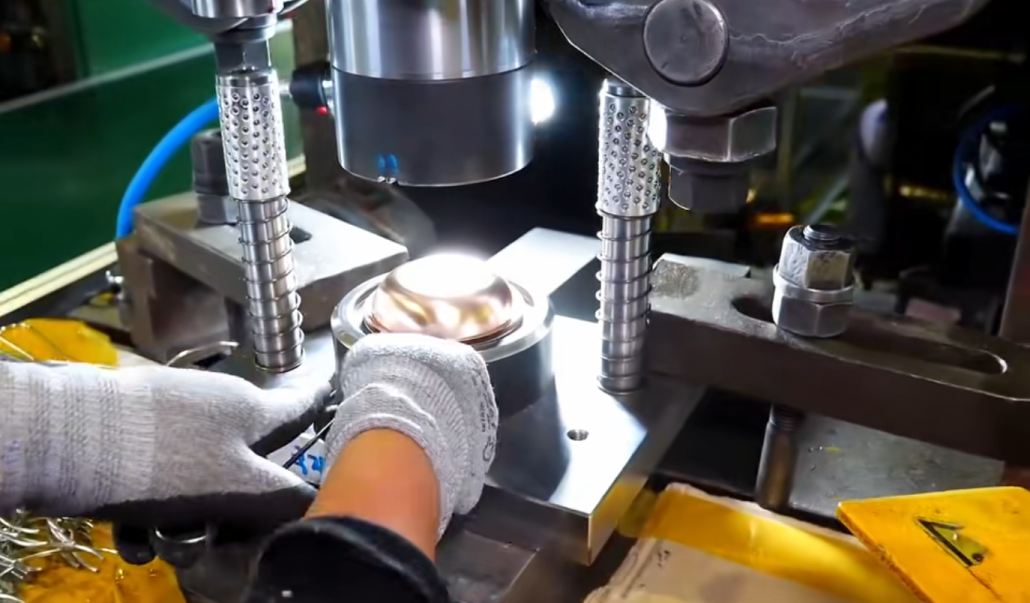 What is the Difference Between Extrusion and Stamping Process? by