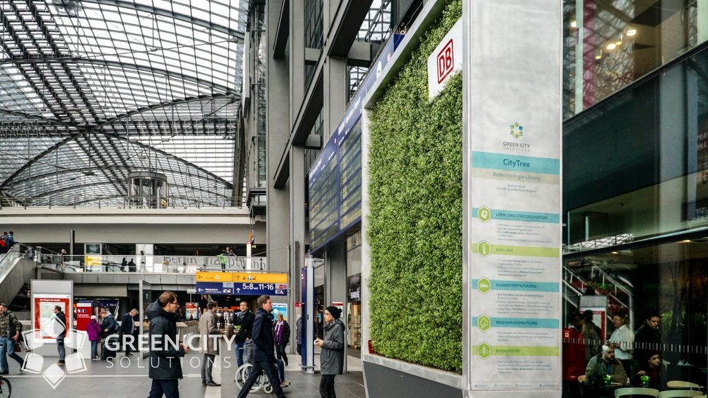 Hi-Tech Moss Wall to Clean Krakow’s Smog