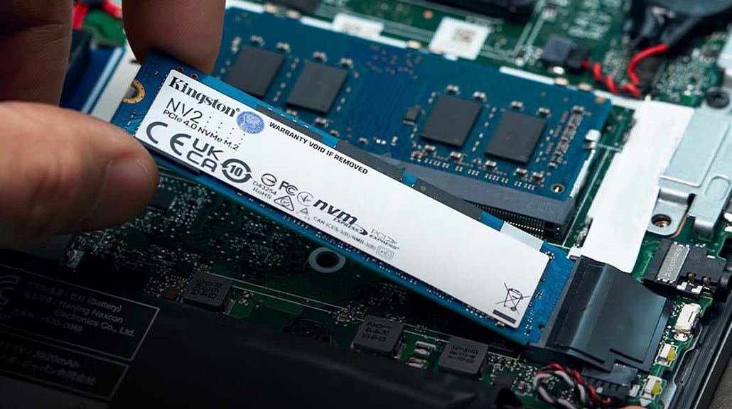 Installing an M.2 SSD in a PlayStation® 5 - Kingston Technology