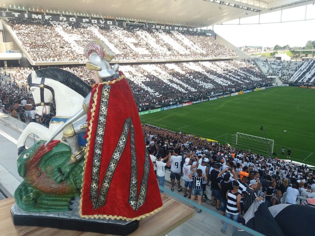 Se DEUS é Brasileiro, São Jorge é Corinthiano: O que é um Santo ?