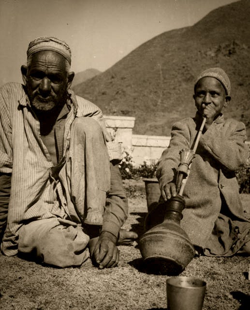 The history of tobacco use in India. | by Maryam Arif