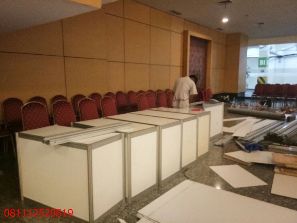 jual sewa meja r8 — partisi pameran tangerang 081112520819 | by Andre ...