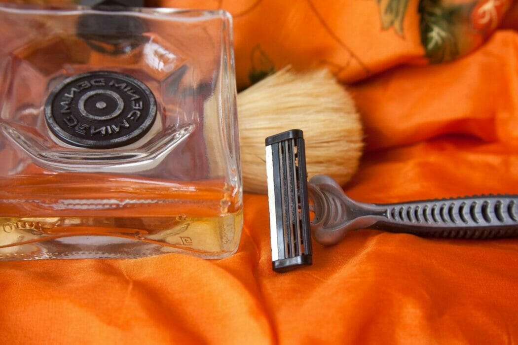 Ultimate Guide to Barber Shop Head Shaving by Shaving for Men Medium